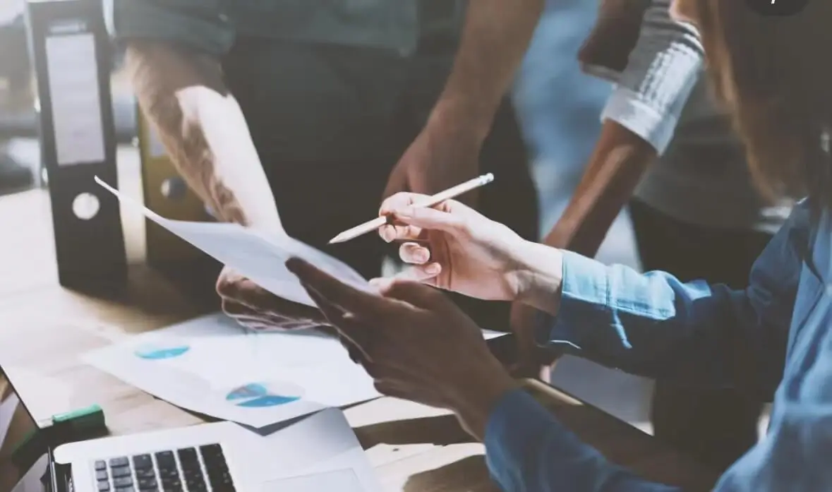 吃鸡的时候要用什么电脑